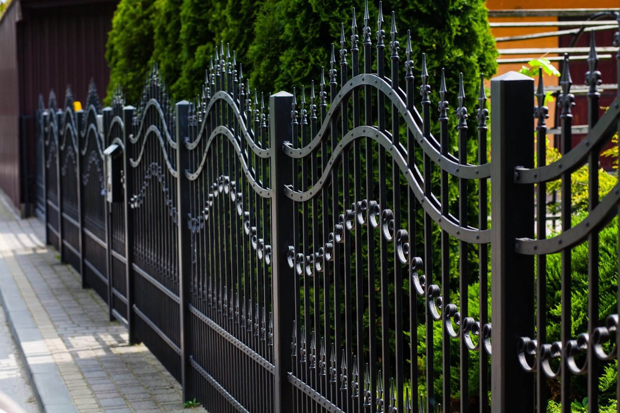 Какой забор выбрать для частного дома? - уральские-газоны.рф