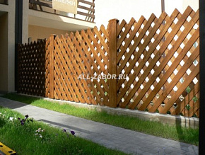 Забор для загородного дома деревянный в современном стиле купить Москва