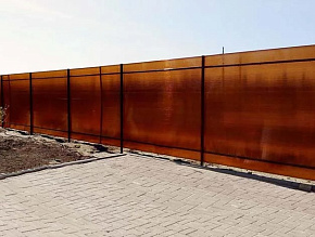 Забор из поликарбоната коричневого цвета купить Москва