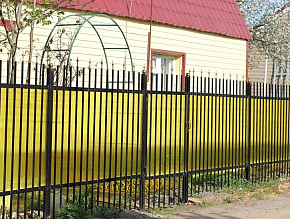 Забор из поликарбоната для дачи желтого цвета купить Москва