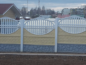 Забор для загородного дома бетонный окрашенный купить Москва
